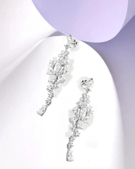 Beyaz Taşlı Pırlanta Model Çiçek Demeti Sallantılı Kadın Gümüş Küpe - 3