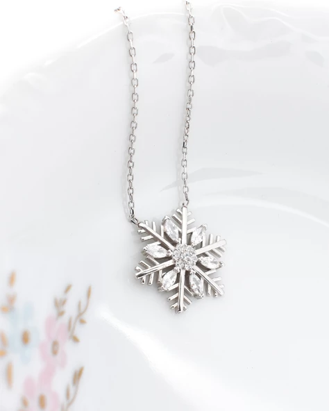 Diamond Seri Elegant Kar Tanesi Snowflake Kadın Gümüş Kolye - 2