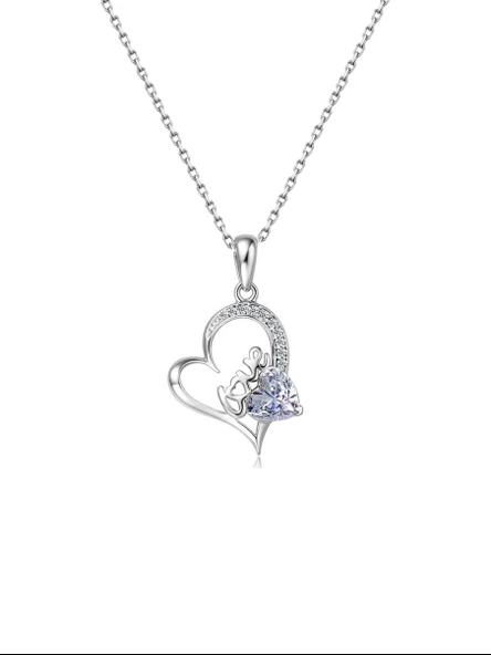 Gümüş Love Yazılı Zirkon Taşlı Kalp Kadın Gümüş Kolye ürün görseli
