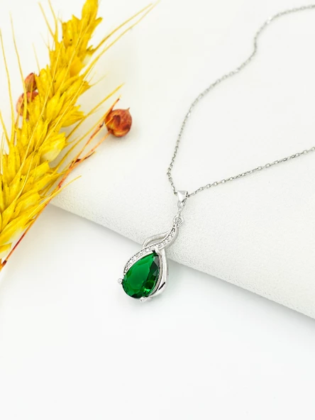 Pırlanta Model Zümrüt Yeşili Zirkon Taşlı Gümüş Kolye - Resim 3