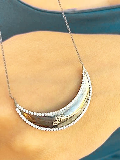 Besmele-i Şerif İşlemeli Yarım Ay Kadın Gümüş Kolye - Resim 2