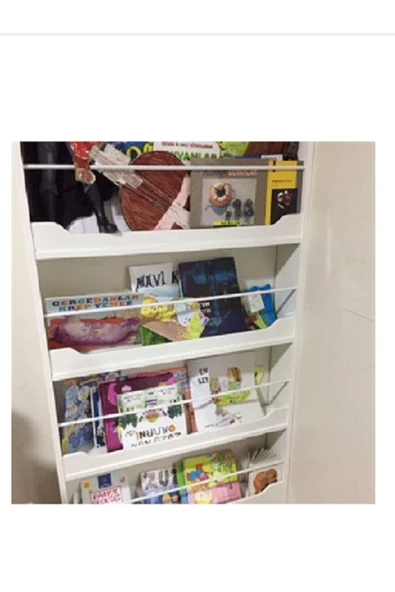 Maya Lake Montessori Kitaplık