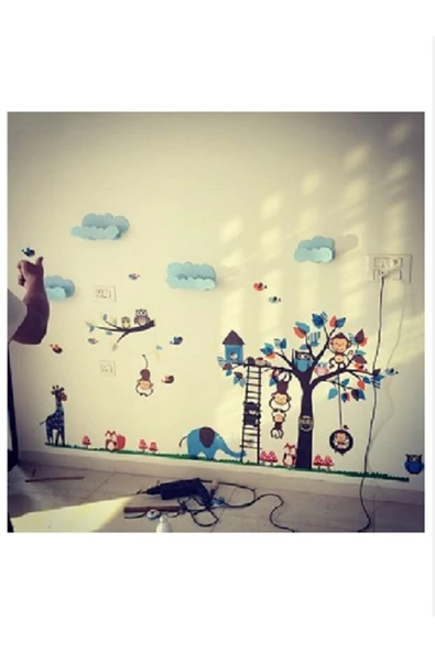 Alanzo Lake Bulut Montessori Duvar Rafı