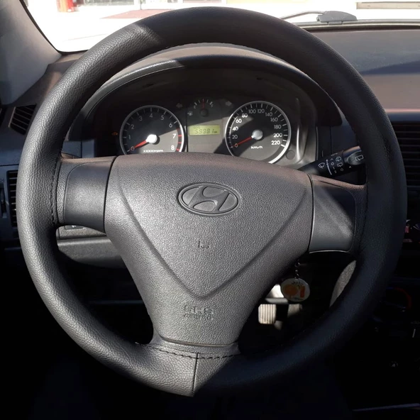 DİKİŞLİ DİREKSİYON KILIFI SİYAH DERİ SİYAH DİKİŞLİ HYUNDAİ GETZ ürün görseli