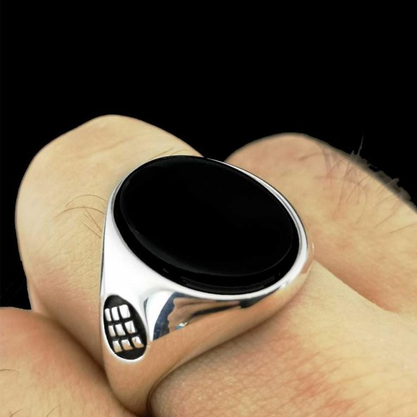 Şık Tasarımlı Oval Siyah Oniks Taşlı 925 Ayar Gümüş Yüzük - Resim 2