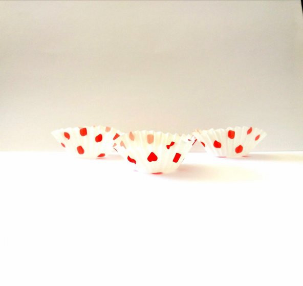 CupCake Kapsülü Lokumluk Modeli Küçük Boy 40 Adet Kırmızı Beyaz