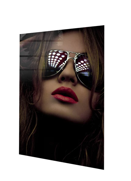 Güneş Gözlüklü Kırmızı Rujlu Kadın Cam Tablo | Hediyelik, Dekoratif, Ofis, Mutfak - 2