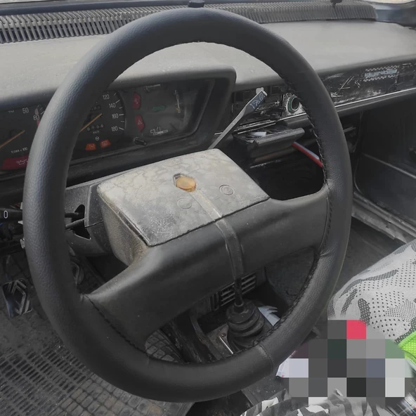 DİKİŞLİ DİREKSİYON KILIFI SİYAH DERİ SİYAH DİKİŞLİ RENAULT TOROS İÇİN ürün görseli