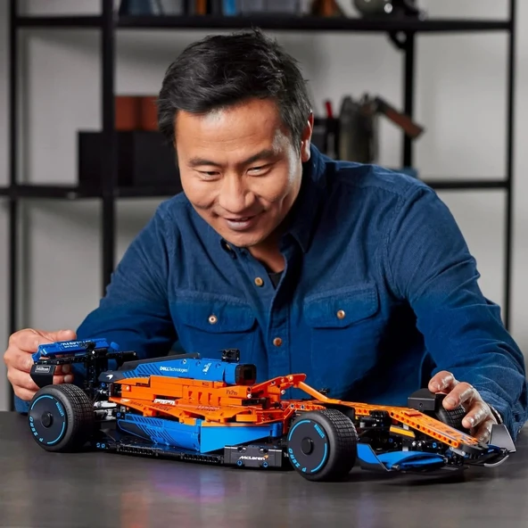 LEGO Technic McLaren Formula 1 Yarış Arabası 42141 - 2