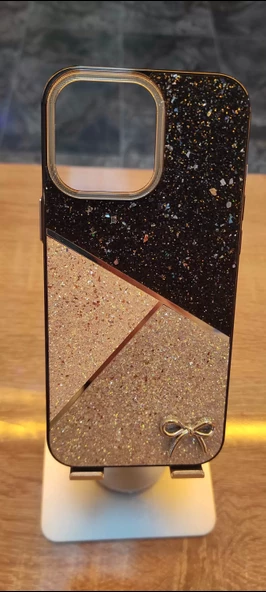 İPHone 15 Pro Max Uyumlu Taşlı Kurdele Figürlü Karbon Kılıf Darbe Korumalı Kapak - 2