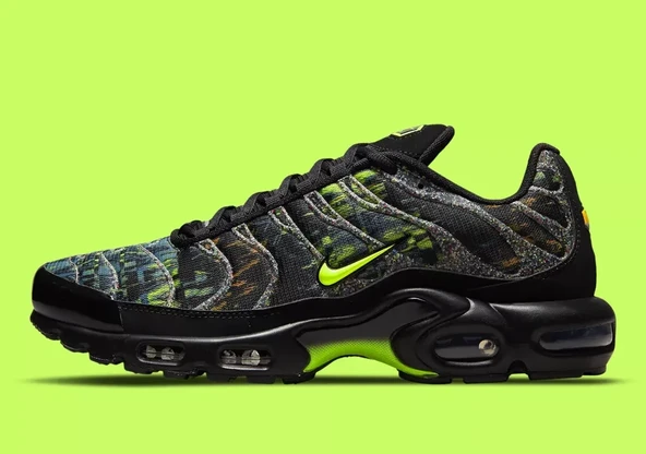 Nike TN Air Max Plus Black Volt - 3