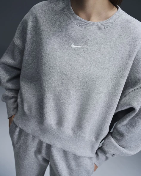 Nike DQ5761-063 Womens Fame Kadın Sweatshirt - 3