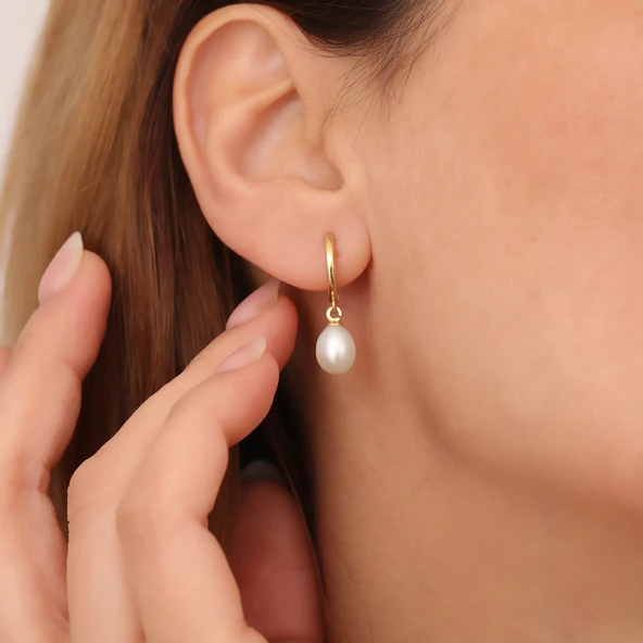 925 Ayar Altın Mikron Kaplama Gerçek ve Doğal Damla İnci Sallantılı Halka Küpe - EP00137 ürün görseli 1