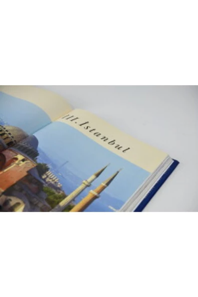 Demirören Yayınları  İstanbul: İmparatorluklar Başkenti- Stefanos Yerasimos - 2