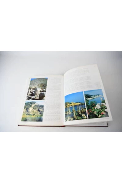 Demirören Yayınları  Turkey Timeless Cultures- Prof. Dr. Metin Sözen - 2