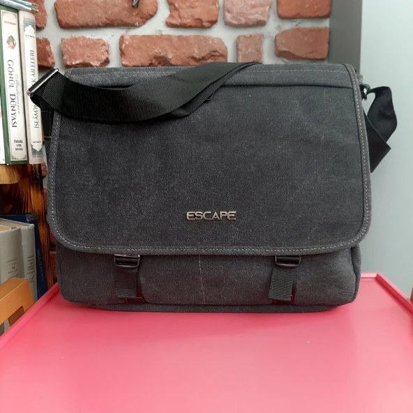 Escape Postacı Evrak ve Bilgisayar Çantası 3610 Gvn-0066 - 2