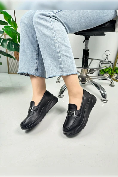 Günlük Kadın Loafer V Tokalı Kalın Topuklu Tırtıklı Tabanlı Oval Burunlu Makosen Ayakkabı 7697 - 8