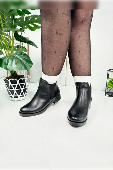 Günlük Kadın Siyah Bot Kalın Oval Burunlu Lastikli Alçak Topuklu Tırtıklı Taban Kısa  Bootie  425 - 3