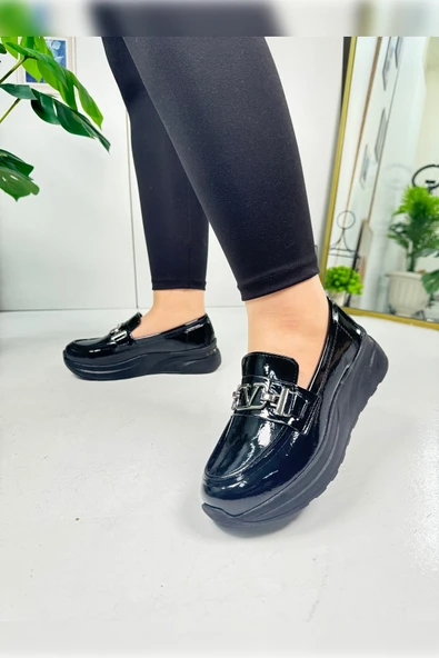 Günlük Kadın Loafer V Tokalı Kalın Topuklu Tırtıklı Tabanlı Oval Burunlu Makosen Ayakkabı 7697 - 11
