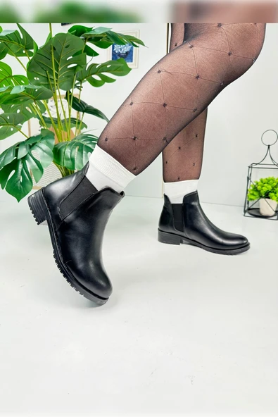 Günlük Kadın Siyah Bot Kalın Oval Burunlu Lastikli Alçak Topuklu Tırtıklı Taban Kısa  Bootie  425 - 2