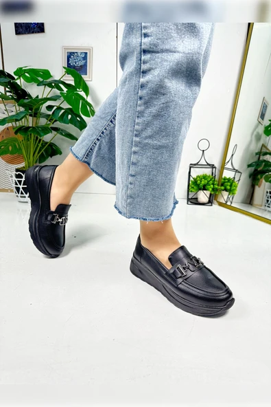 Günlük Kadın Loafer V Tokalı Kalın Topuklu Tırtıklı Tabanlı Oval Burunlu Makosen Ayakkabı 7697 - 12