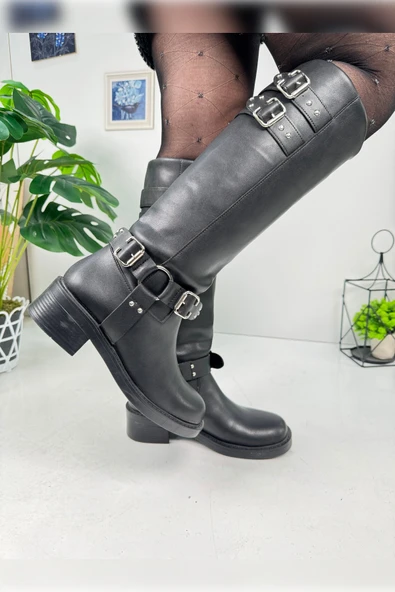 Günlük Kadın Çizme Kalın Tırtıklı Taban Fermuarsız Toka Detaylı Oval Burunlu Esnek Rahat 385 - 8