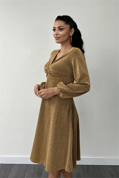 Pırıltılı Krep Kumaş Burgu Detaylı Midi Elbise - GOLD - Resim 4