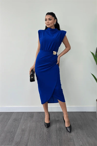 Krep Kumaş Broş Büzgü Detaylı Kalem Elbise - SAKS MAVİ - Resim 2