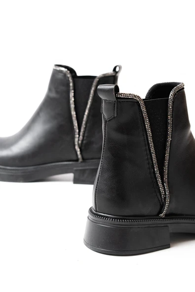 02-02 Siyah Taş Aksesuarlı Lastikli Günlük Kadın Bot - Resim 4