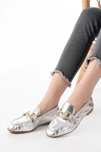 Gümüş Toka Aksesuarlı Günlük Kadın Babet - Resim 4