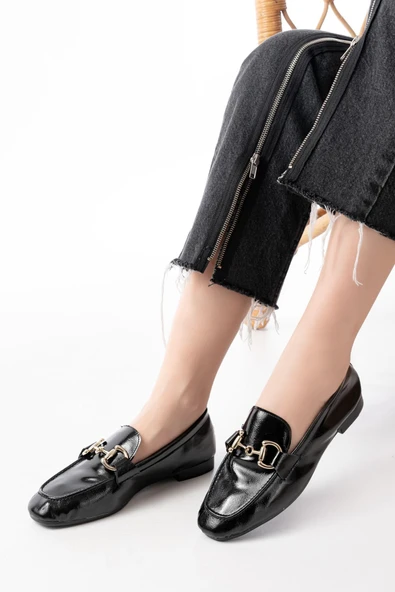 303 Siyah Rugan Toka Aksesuarlı Günlük Kadın Babet - Resim 2