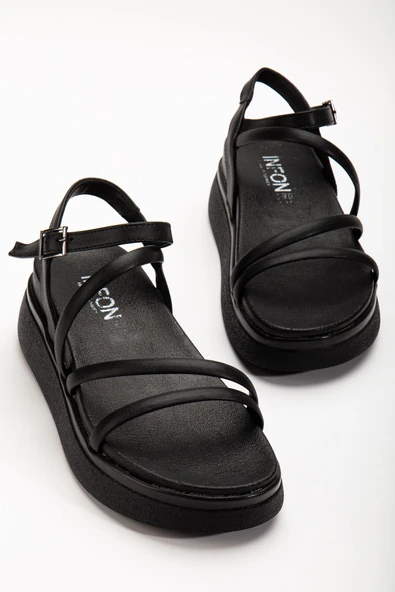 24422-844 Siyah Dolgu Topuk Kadın Sandalet - Resim 3