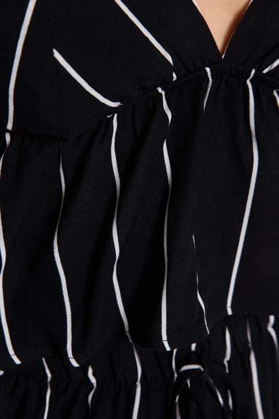 Kadın Viskon V Yaka Askılı Kol Çizgili Sırt Detaylı İp Askılı Viskon Dokuma Pijama Takımı - 4