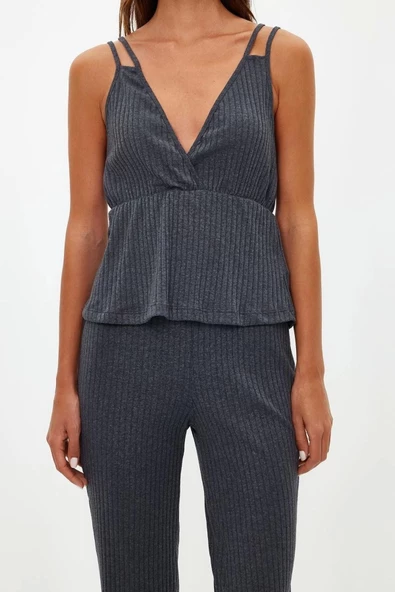 Kadın Pamuklu V Yaka Askılı Kol Pamuklu Fitilli İp Askılı Örme Pijama Takımı - 4