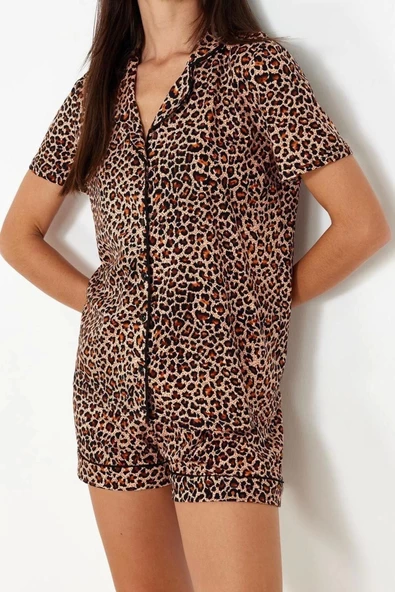 Kadın %100 Pamuk Gömlek Yaka Kısa Kol %100 Pamuk Leopar Desenli Örme Pijama Takımı - 4
