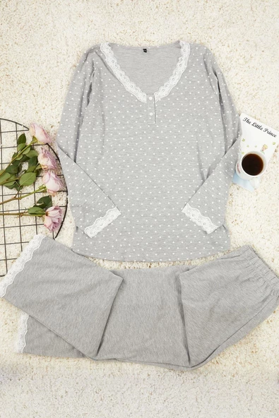 Kadın Moda Büyük Beden V Yaka Boru Paça Uzun Kol Puantiyeli Yakası Dantel Detaylı Örme Pijama Takımı