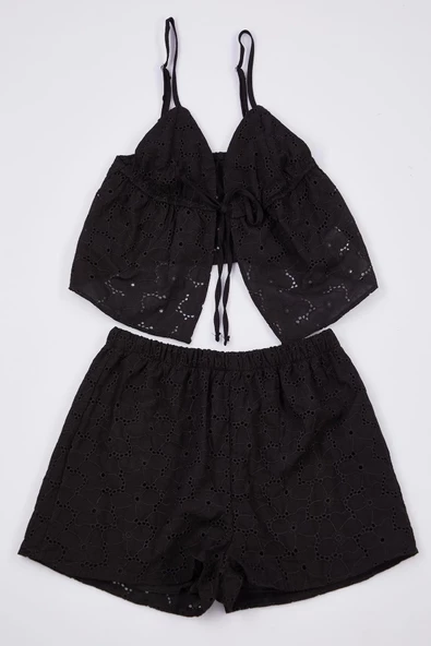 Kadın Askılı Yaka Boru Paça Askılı Kol %100 Pamuklu Çiçekli İp Astarlı Brode Dokuma Pijama Takımı