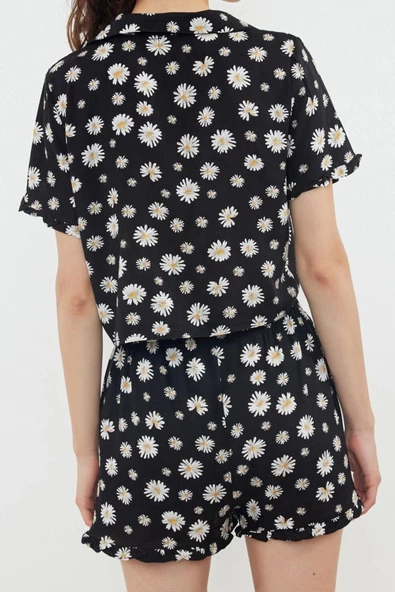 Kadın Moda Şık Gömlek Yaka Boru Paça Kısa Kol Papatya Desenli Fırfırlı Viskon Dokuma Pijama Takımı - 4