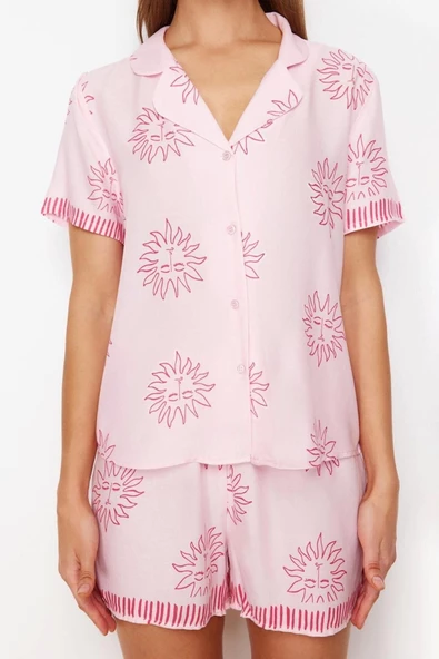 Kadın Moda Şık Gömlek Yaka Geniş Paça Kısa Kol Galaksi Desenli Viskon Dokuma Pijama Takımı
