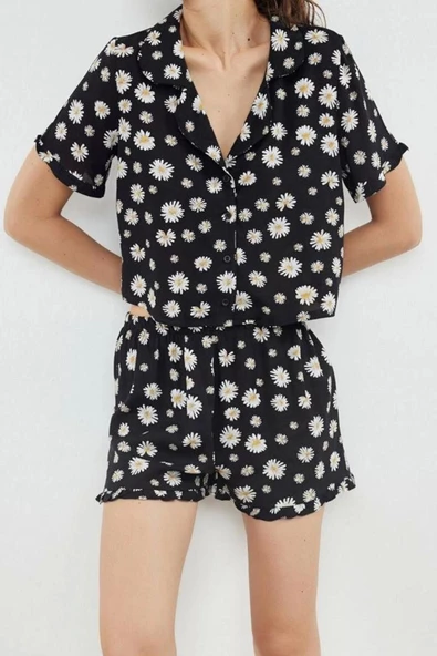 Kadın Moda Şık Gömlek Yaka Boru Paça Kısa Kol Papatya Desenli Fırfırlı Viskon Dokuma Pijama Takımı - 2