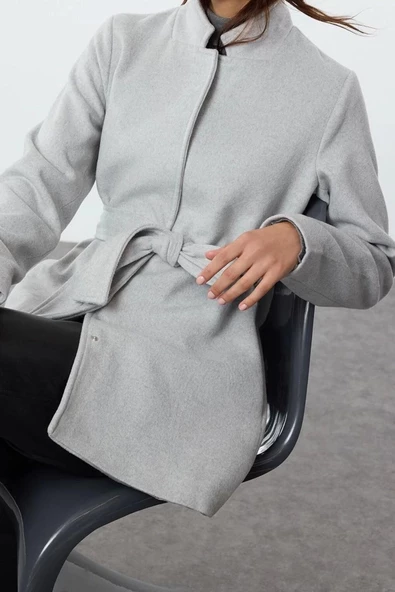 Kadın Moda Şık Regular Dik Yaka Midi Düz Astarlı Kuşaklı Yünlü Kısa Kaşe Kaban - 2