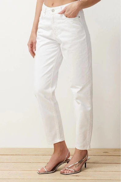 Kadın Moda Şık Kot Pantolon Dar Paça Regular Boy Denim Beyaz Yüksek Bel Mom Jeans - 3