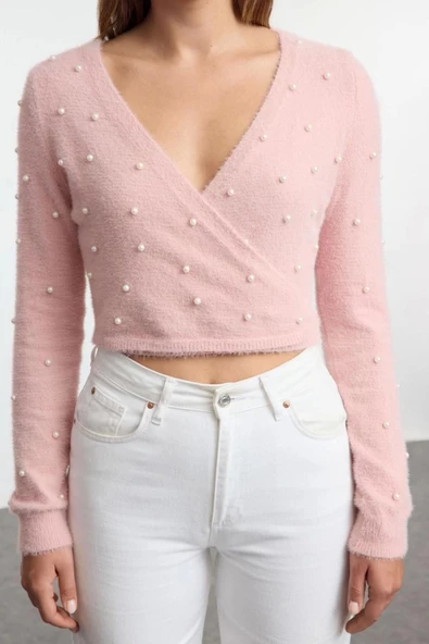 Kadın Moda Şık Kruvaze Standart Kol Crop Süper Tüylü İnci Detaylı Triko Kazak
