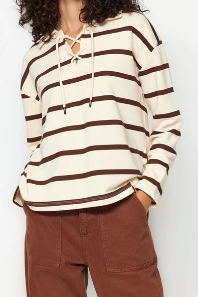 Kadın Regular Polo Yaka Standart Kol Regular Polo Yaka Bağlama Detaylı Kalın Fit Örme Sweatshirt - 4