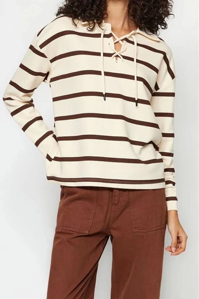 Kadın Regular Polo Yaka Standart Kol Regular Polo Yaka Bağlama Detaylı Kalın Fit Örme Sweatshirt - 3