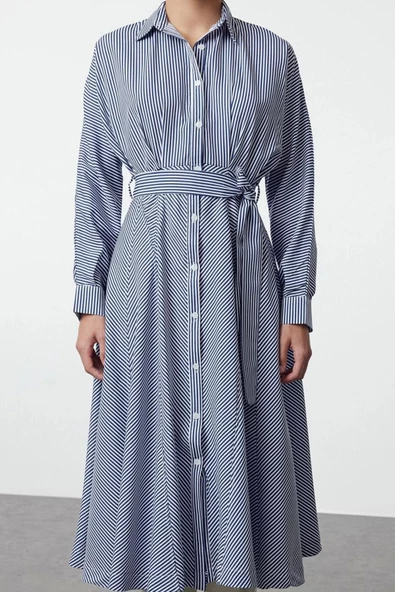 Kadın Moda Şık Midi Boy Gömlek Yaka Regular Kuşaklı Çizgili Dokuma Gömlek Elbise