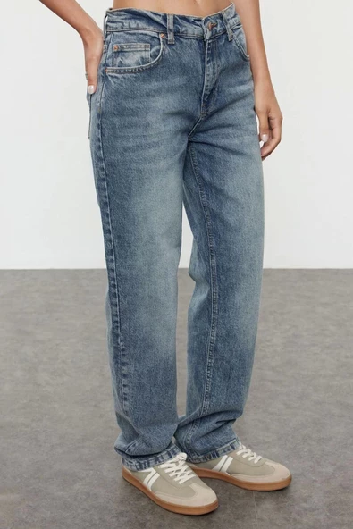 Kadın Moda Şık Kot Pantolon Boru Paça Regular Boy Denim Mavi Soluk Vintage Normal Bel Straight Jeans