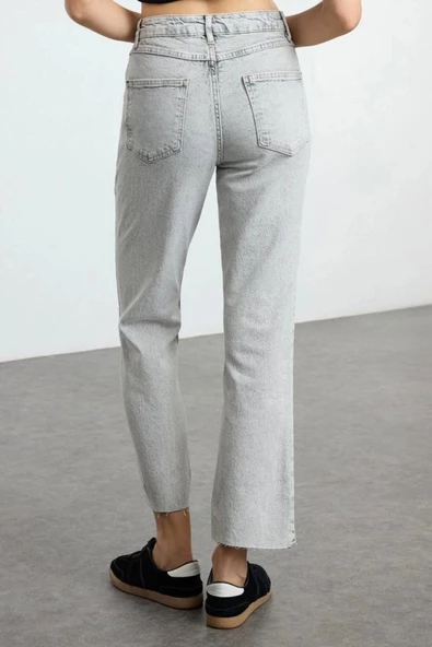 Kadın Moda Şık Kot Pantolon Boru Paça Uzun Boy Denim Gri Yüksek Bel Straight Jeans - 5