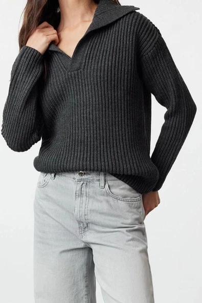 Kadın Moda Şık Devrik Yaka Düşük Kol Regular Basic Triko Kazak - 3