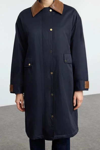 Kadın Moda Şık Oversize Dik Yaka Uzun Düz Astarlı Oversize Yakasında Deri Detaylı Trençkot